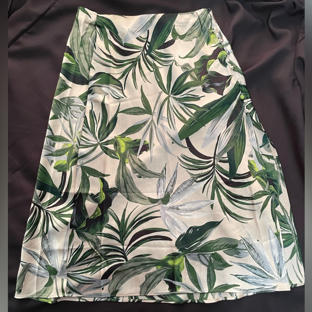 VICTORIAS SECRET SIDE BUTTON PALM LEAVES MIDI SLIP SATIN SKIRT